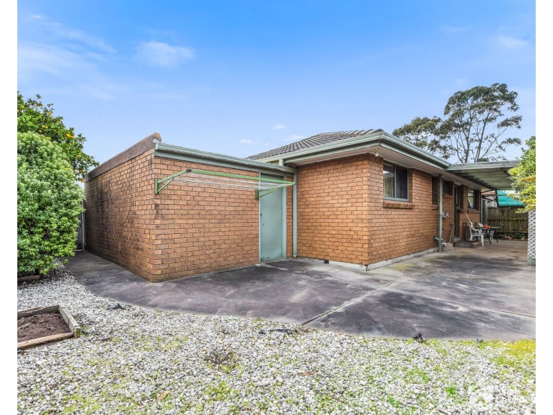 1/17 Tucker Street, Cranbourne VIC 3977