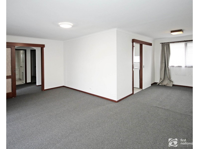 2/133 Clarendon Street, Cranbourne VIC 3977