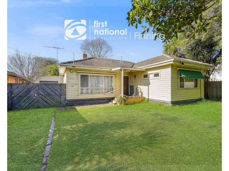 2 Scott Street, Cranbourne VIC 3977