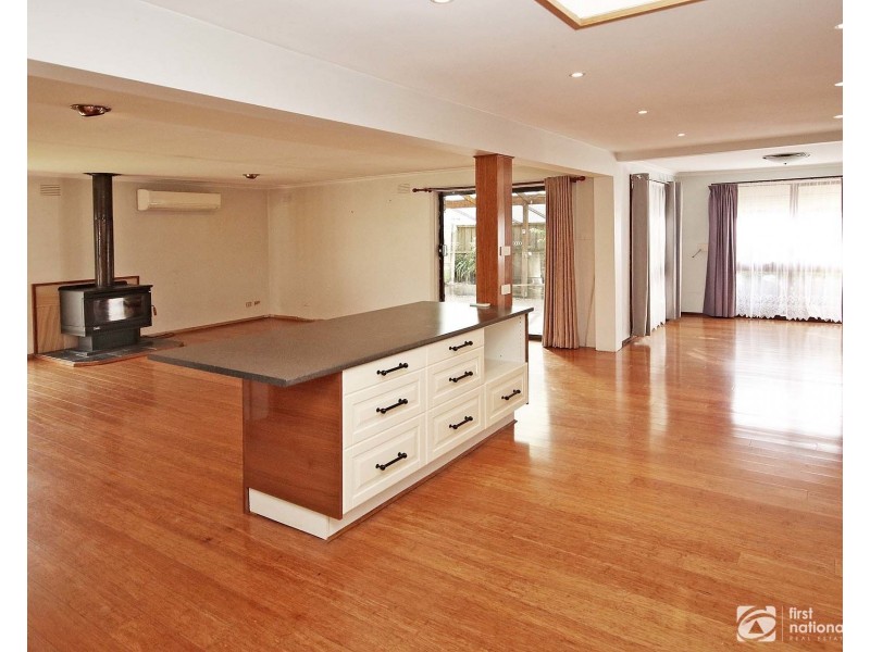 13 Highview Avenue, Cranbourne VIC 3977