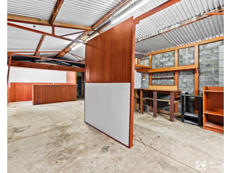 75 Gipps Crescent, Cranbourne North VIC 3977