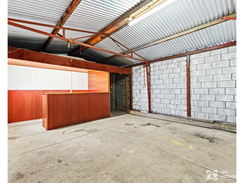 75 Gipps Crescent, Cranbourne North VIC 3977