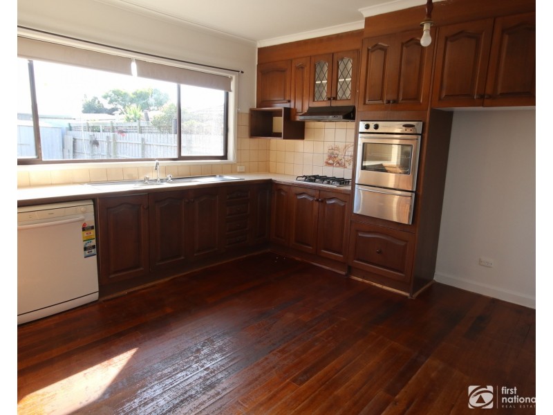9 Highview Avenue, Cranbourne VIC 3977