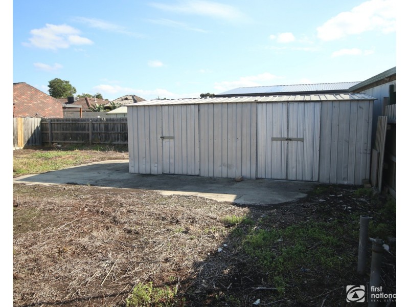 9 Highview Avenue, Cranbourne VIC 3977