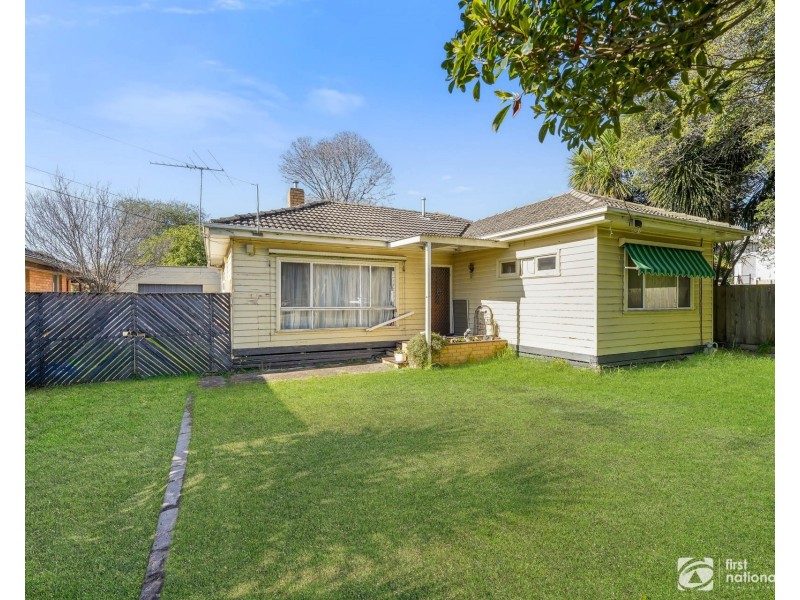 2 Scott Street, Cranbourne VIC 3977