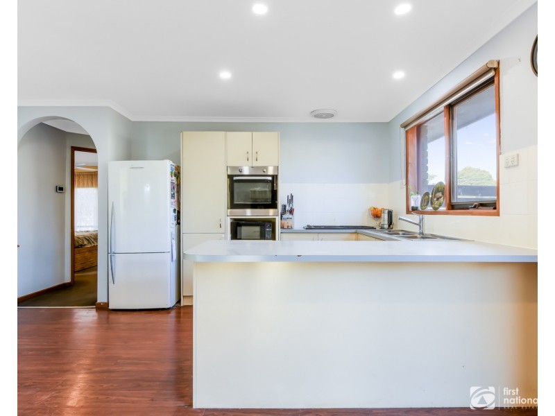 53 Navarre Drive, Cranbourne West VIC 3977