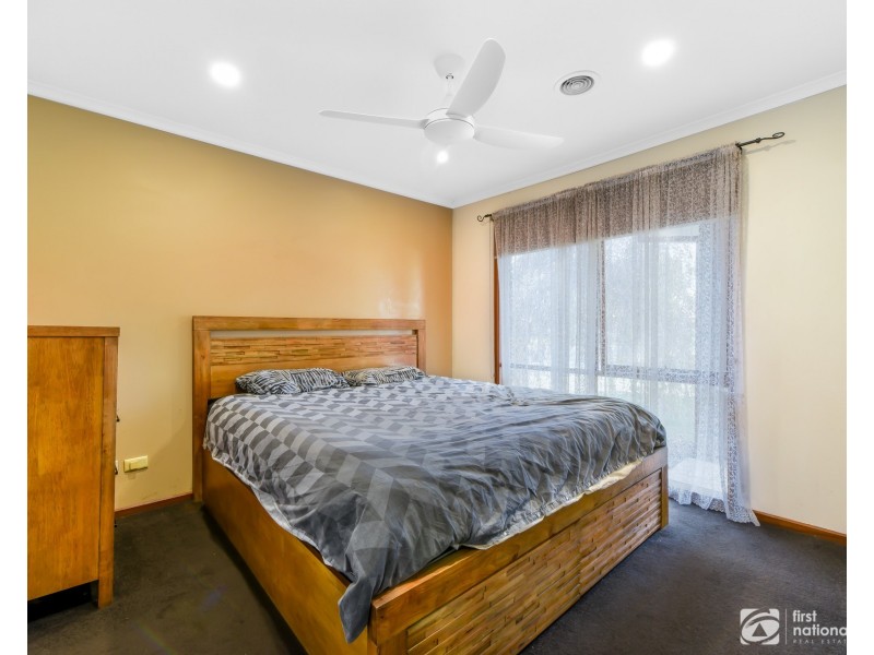 53 Navarre Drive, Cranbourne West VIC 3977