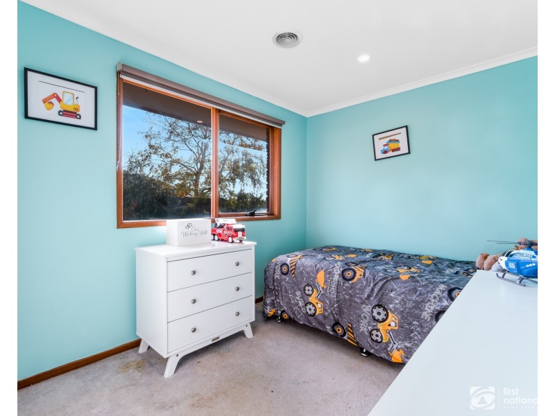 53 Navarre Drive, Cranbourne West VIC 3977