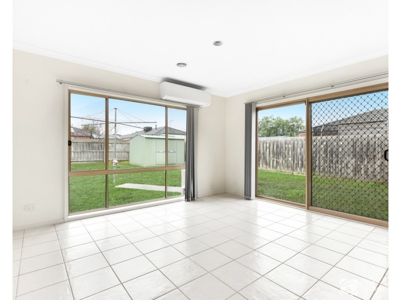 21 Miralie Way, Cranbourne West VIC 3977