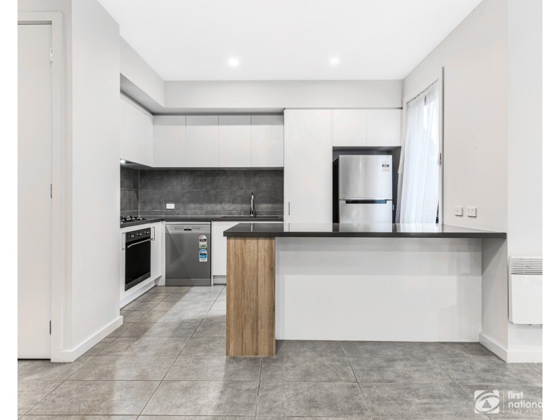 13 Savoy Grove, Cranbourne North VIC 3977