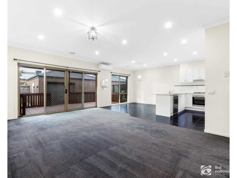 19 Comtois Lane, Clyde VIC 3978
