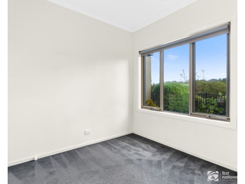 19 Comtois Lane, Clyde VIC 3978