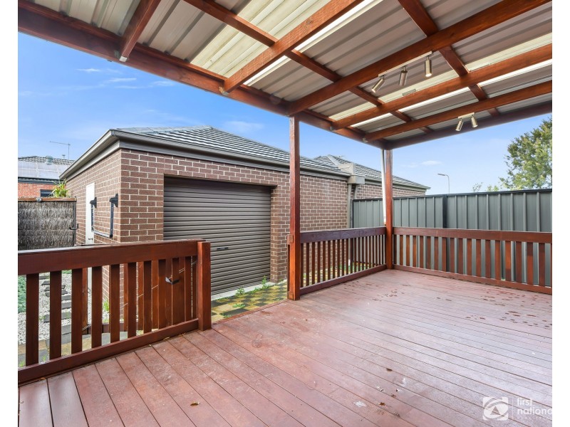 19 Comtois Lane, Clyde VIC 3978
