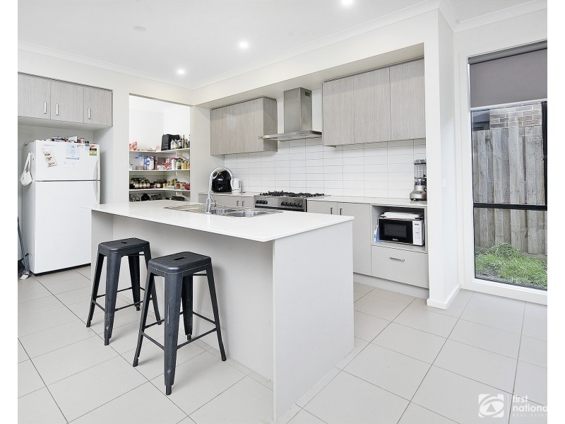6 Fiorelli Boulevard, Cranbourne East VIC 3977
