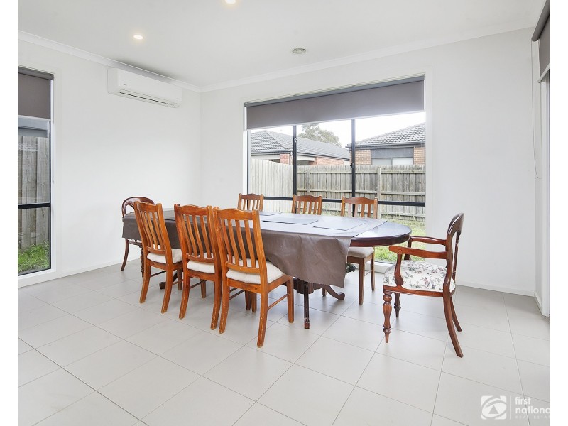 6 Fiorelli Boulevard, Cranbourne East VIC 3977