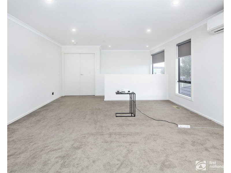 6 Fiorelli Boulevard, Cranbourne East VIC 3977