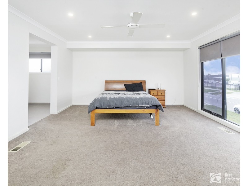 6 Fiorelli Boulevard, Cranbourne East VIC 3977