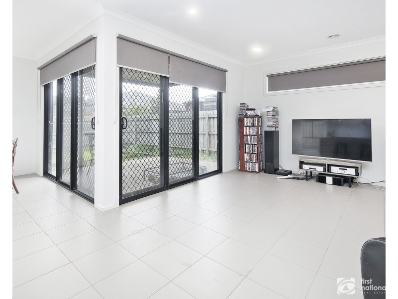 6 Fiorelli Boulevard, Cranbourne East VIC 3977