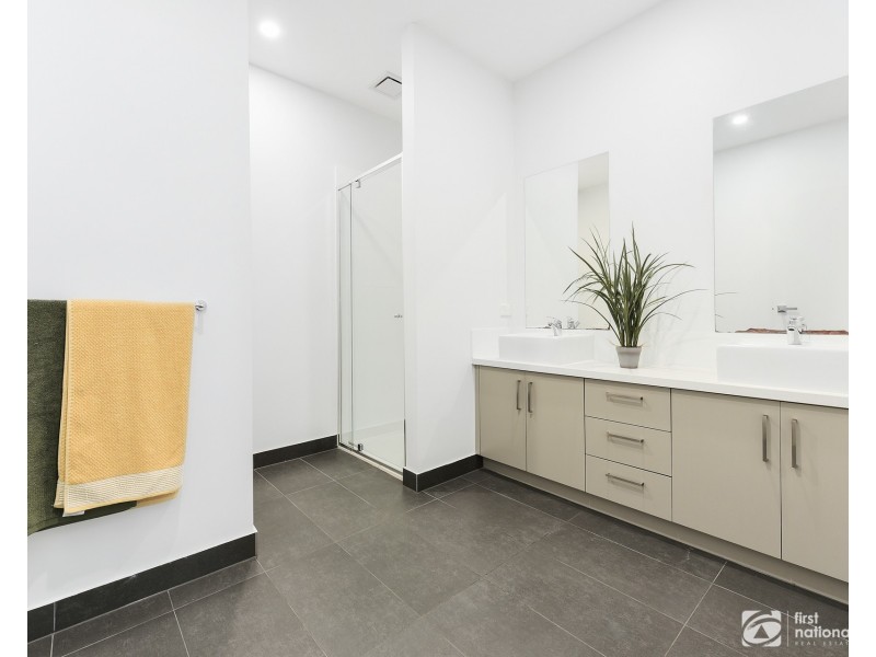 5 Push Pea Way, Cranbourne West VIC 3977