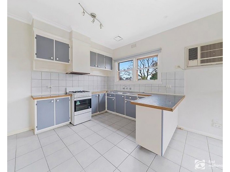 40 Lyall Street, Cranbourne VIC 3977