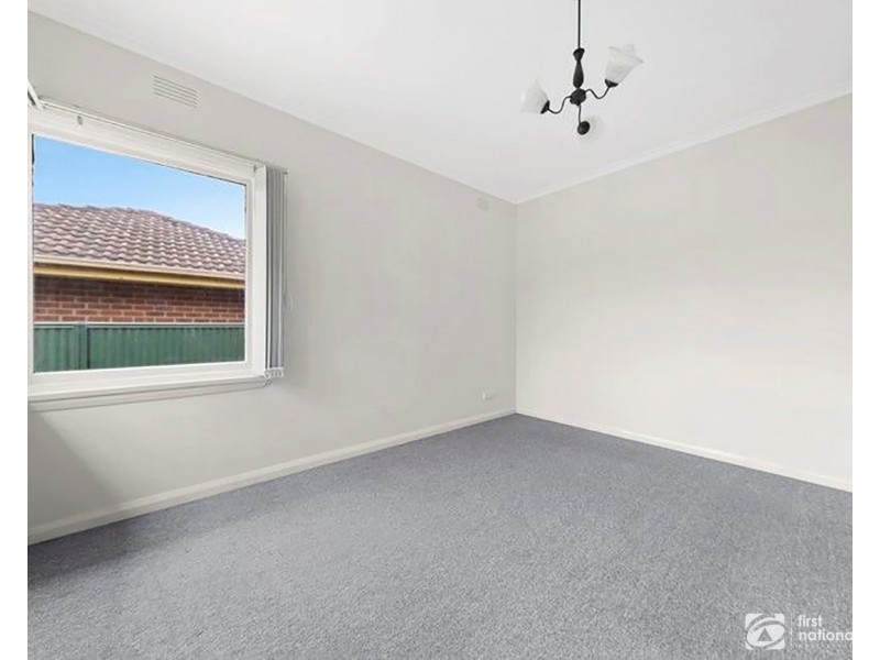 40 Lyall Street, Cranbourne VIC 3977