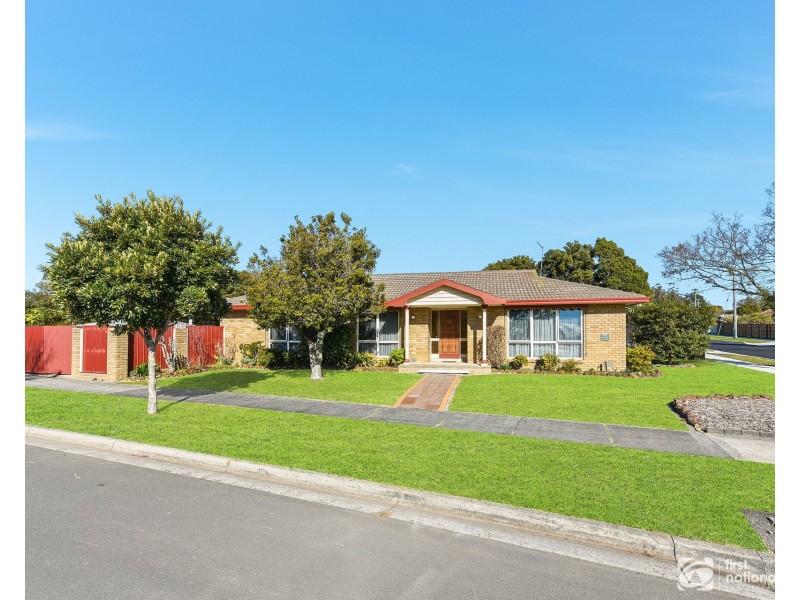 10 Binding Avenue, Cranbourne VIC 3977