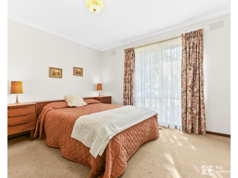 10 Binding Avenue, Cranbourne VIC 3977