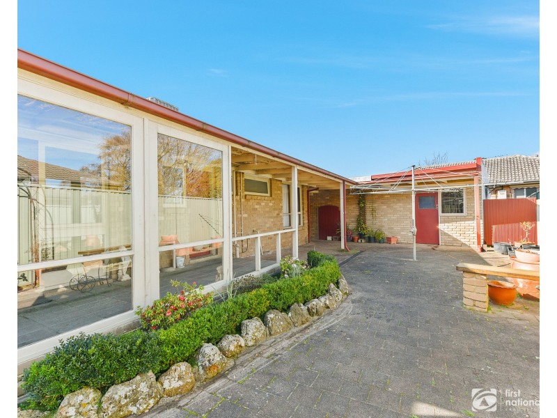 10 Binding Avenue, Cranbourne VIC 3977