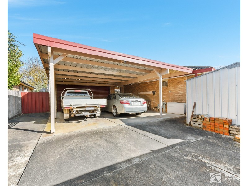 10 Binding Avenue, Cranbourne VIC 3977