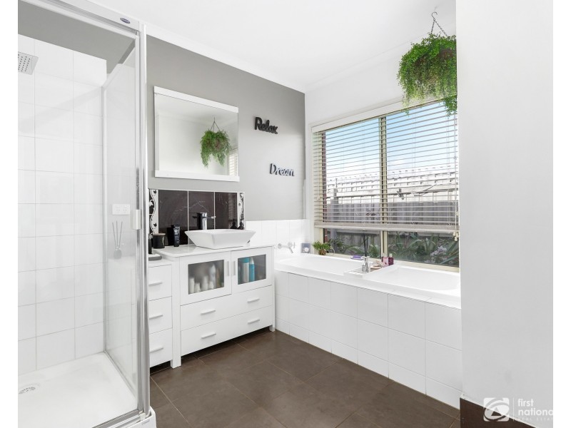 11 Athena Court, Cranbourne VIC 3977