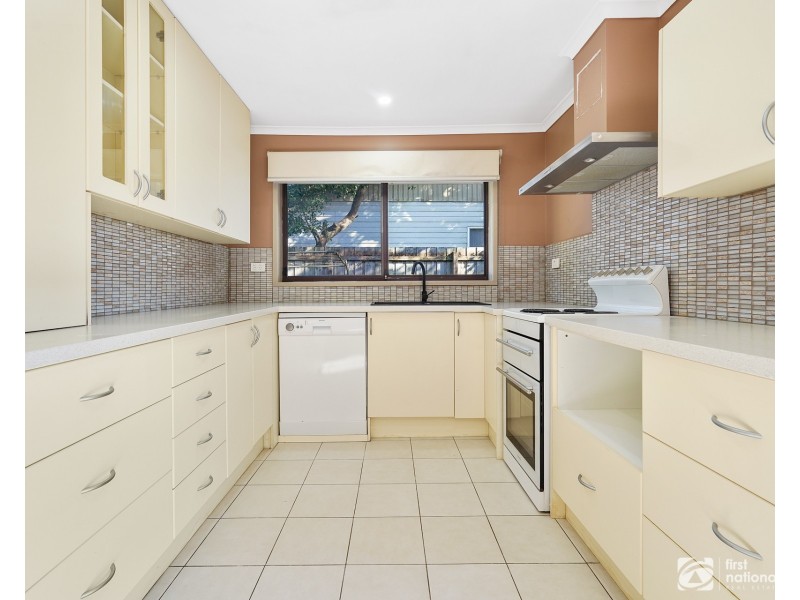 2/22 Walter Street, Cranbourne VIC 3977