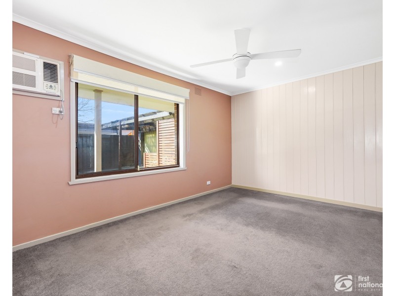 2/22 Walter Street, Cranbourne VIC 3977