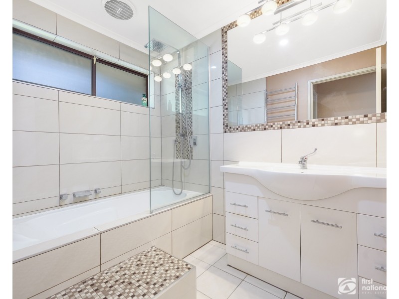 2/22 Walter Street, Cranbourne VIC 3977