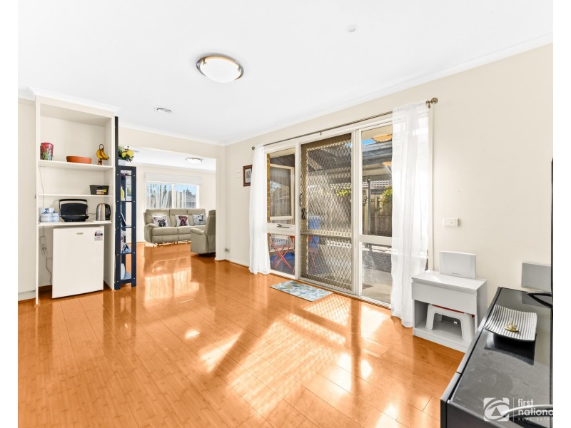 6 Jindalee Gardens, Cranbourne West VIC 3977