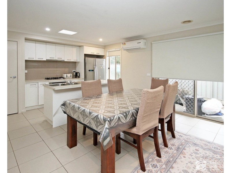 5 Mossey Crescent, Cranbourne East VIC 3977
