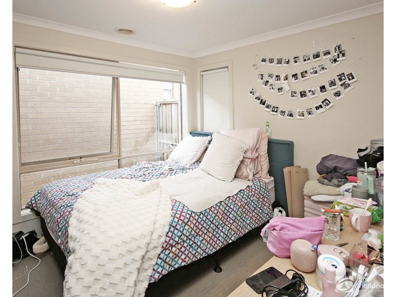 5 Mossey Crescent, Cranbourne East VIC 3977