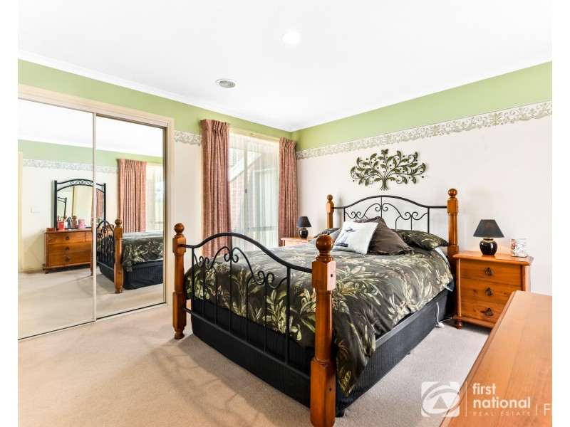 2 Isabella Place, Cranbourne North VIC 3977