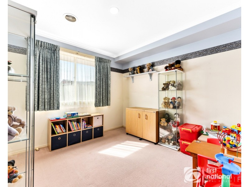 2 Isabella Place, Cranbourne North VIC 3977