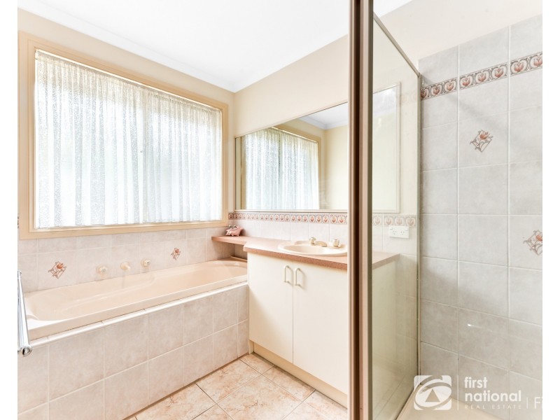 2 Isabella Place, Cranbourne North VIC 3977