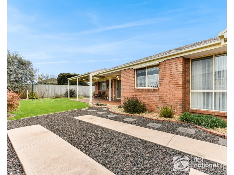 2 Isabella Place, Cranbourne North VIC 3977