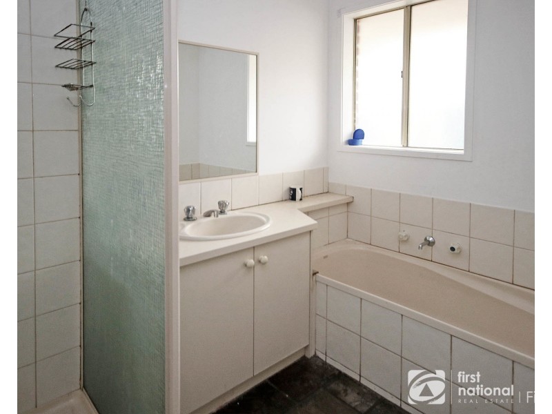 1/14 Phelan Drive, Cranbourne North VIC 3977