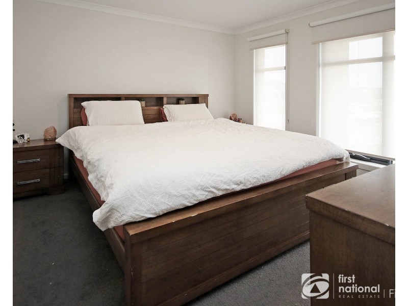 100 Hartleigh Street, Clyde VIC 3978