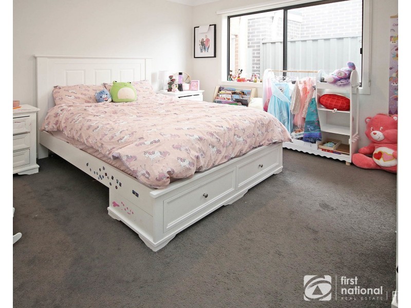 100 Hartleigh Street, Clyde VIC 3978