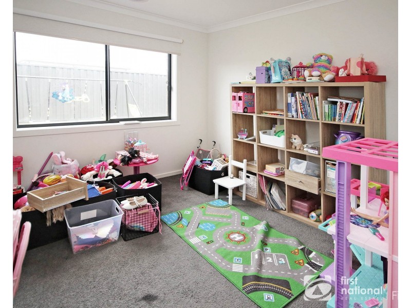 100 Hartleigh Street, Clyde VIC 3978