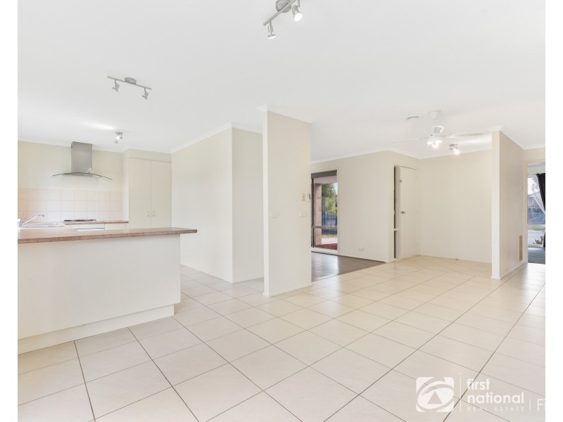 24 Howqua Place, Cranbourne VIC 3977