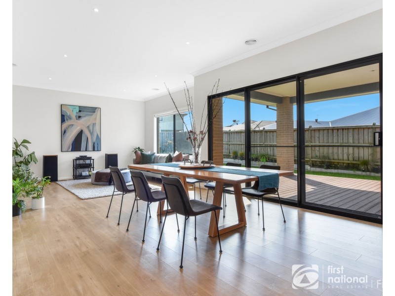12 Pelham Drive, Clyde VIC 3978