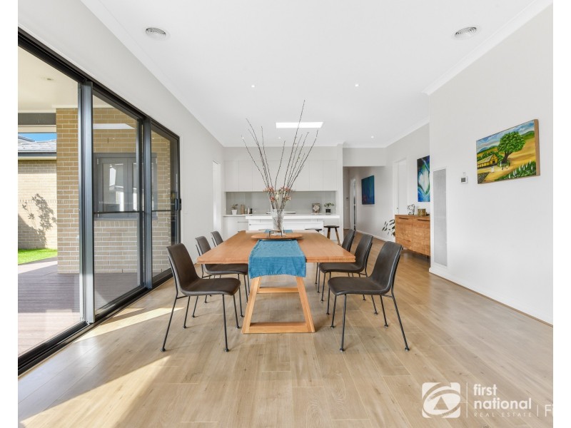 12 Pelham Drive, Clyde VIC 3978