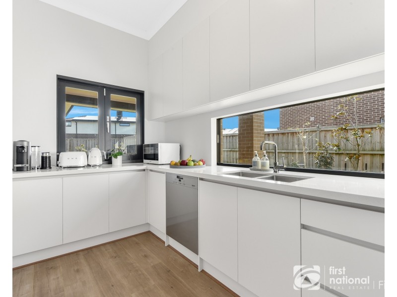 12 Pelham Drive, Clyde VIC 3978
