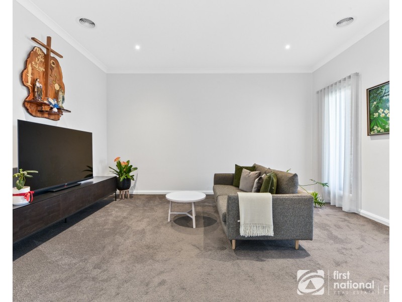 12 Pelham Drive, Clyde VIC 3978