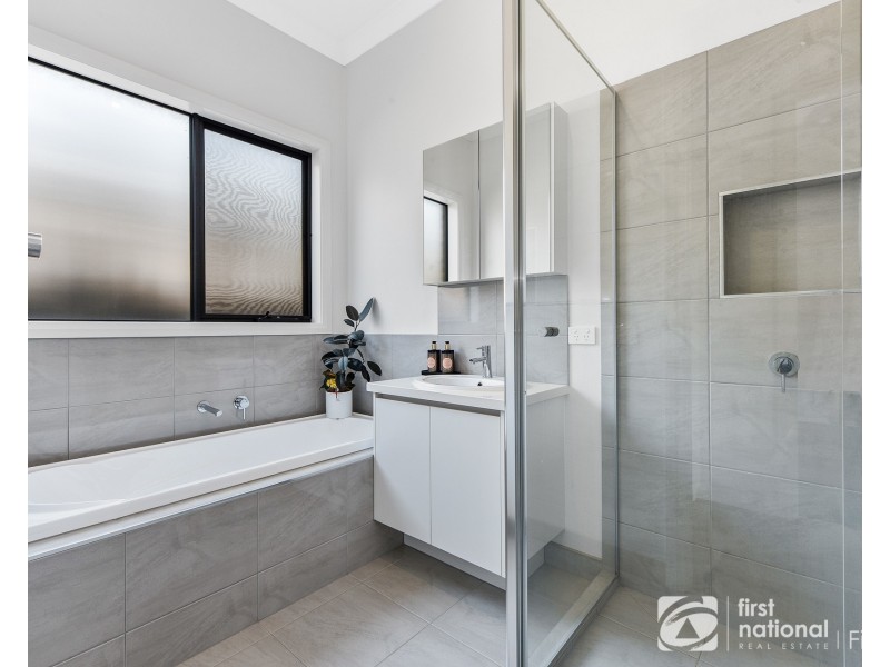12 Pelham Drive, Clyde VIC 3978